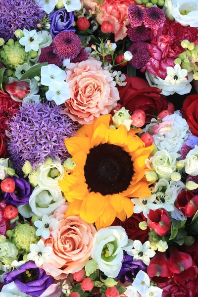 Kleurrijke Bruids Boeket Oranje Paars — Stockfoto