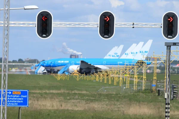 암스테르담 Amsterdam Airport Schiphol Netherlands 2020 Aalsmeer 활주로에 Klm 777 — 스톡 사진