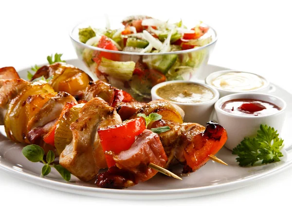 Kebabs - grillat kött och grönsaker — Stockfoto