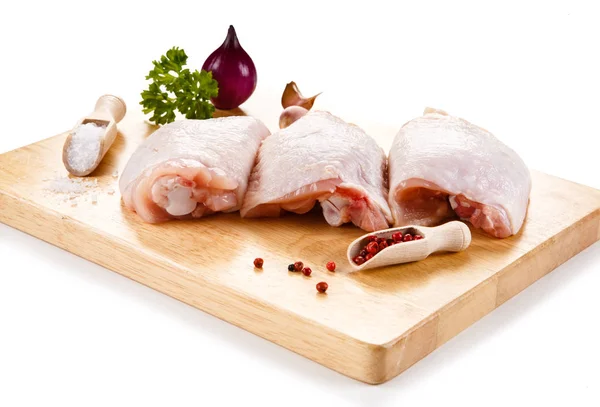 Cuisses Poulet Crues Sur Planche Découper — Photo