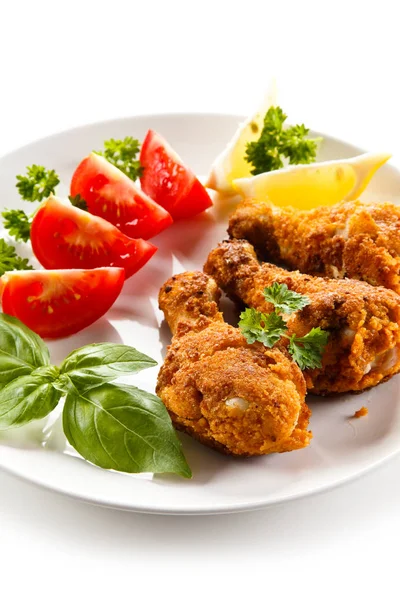 Cosce Pollo Fritte Sfondo Bianco — Foto Stock