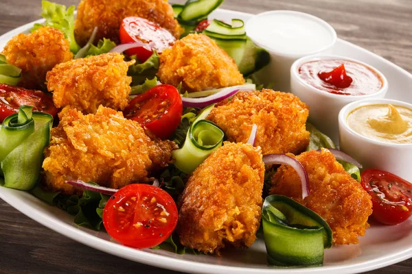 Fried Chicken Nuggets Vegetables — Stock Photo, Image