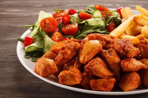 Fried Chicken Nuggets French Fries Vegetables — Stock Photo, Image