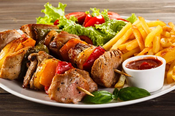 Kebab Carne Verduras Parrilla — Foto de Stock