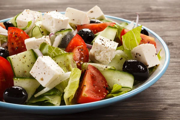 Greek Salad Wooden Background — Stock Photo, Image