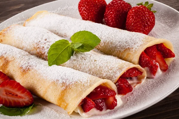 Pancakes Cream Strawberries — Stock Photo, Image