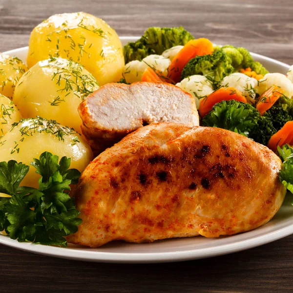 Fried Chicken Fillets Vegetables — Stock Photo, Image