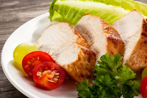 Daging Ayam Panggang Dan Sayuran — Stok Foto