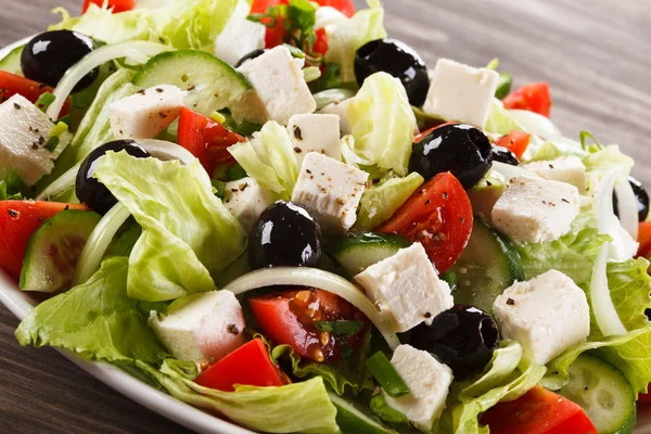 Greek Salad Wooden Background — Stock Photo, Image