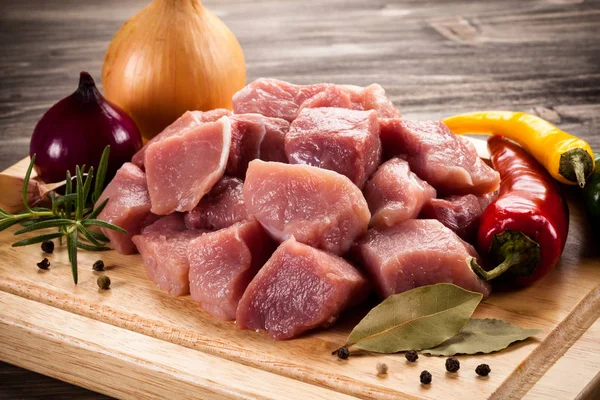 Raw Pork Chops Cutting Board Vegetables — Stock Photo, Image