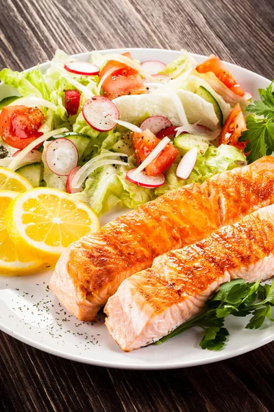 Grilled Salmon Vegetables — Stock Photo, Image