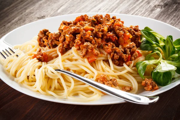 Pasta Med Kött Tomatsås Och Grönsaker — Stockfoto