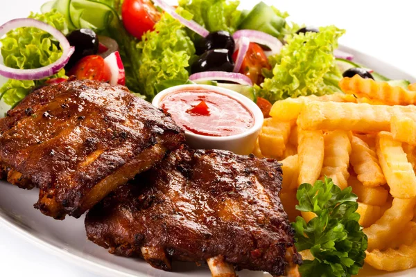 Grilled Ribs French Fries Vegetables White Background — Stock Photo, Image