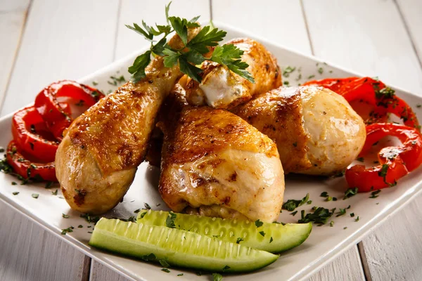 Grilled Chicken Legs Vegetables — Stock Photo, Image