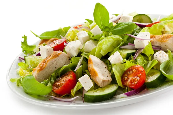 Salada Legumes Com Queijo Branco Carne Frango Assada — Fotografia de Stock