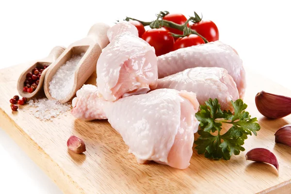 Gambe Pollo Crude Sul Tagliere — Foto Stock