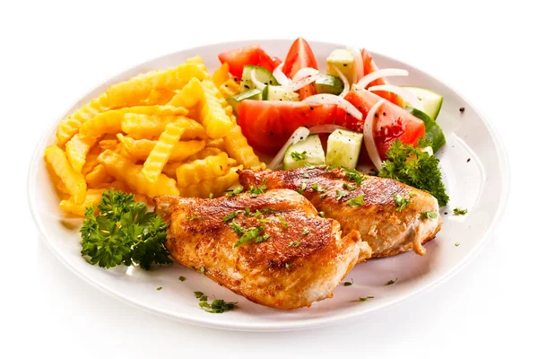 Grilled Chicken Fillet Chips Vegetable Salad — Stock Photo, Image