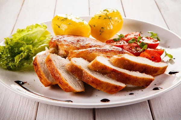 Grilled Chicken Fillet Vegetables — Stock Photo, Image