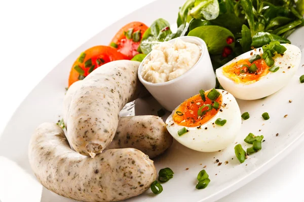 Salsichas Brancas Com Ovos Cozidos Rábano — Fotografia de Stock