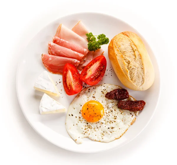 Πρωινό Τηγανητό Αυγό Ζαμπόν Και Τυρί — Φωτογραφία Αρχείου