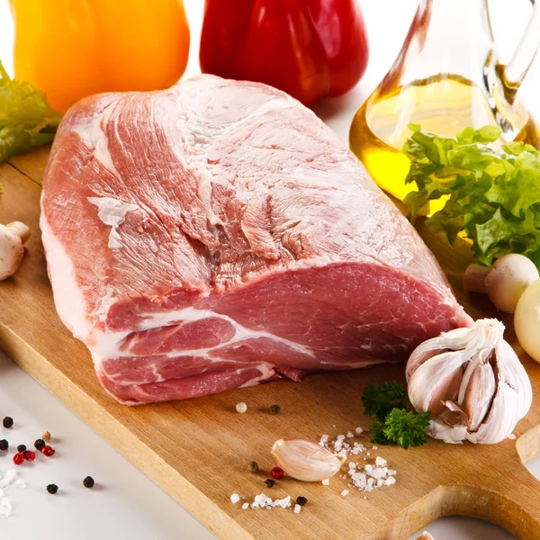 Raw Pork Cutting Board — Stock Photo, Image