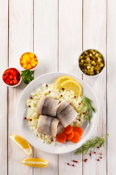 Filetes Arenque Marinados Sobre Mesa Madera —  Fotos de Stock