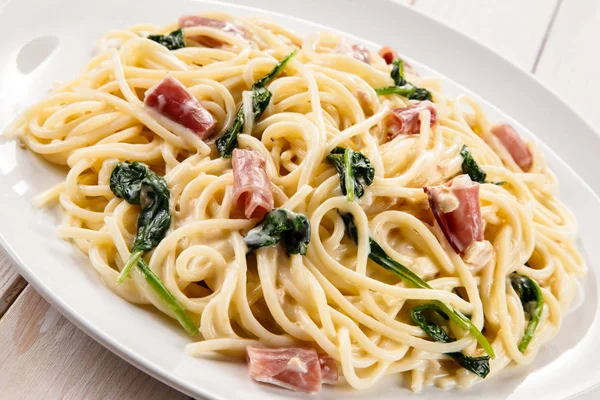 Pasta Ham Spinach — Stock Photo, Image