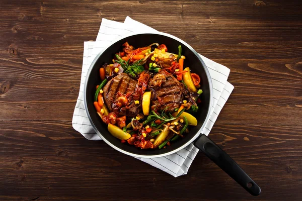 Grilled Steak Baked Potatoes Vegetables — Stock Photo, Image