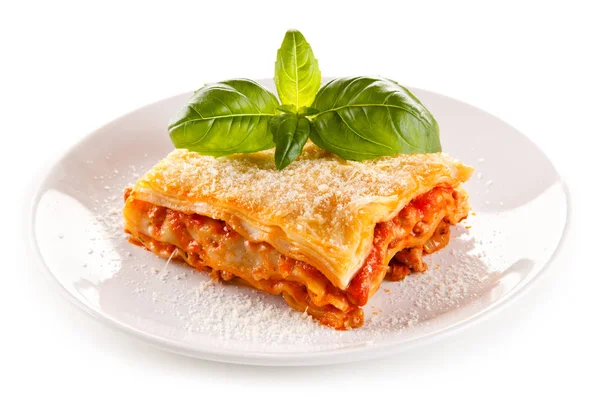 Lasagne Białym Tle — Zdjęcie stockowe