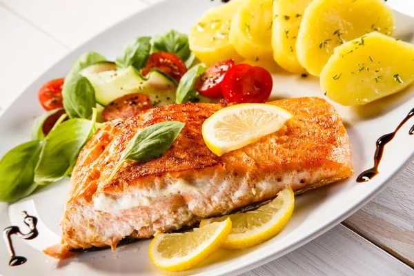 Fried Salmon Vegetables — Stock Photo, Image