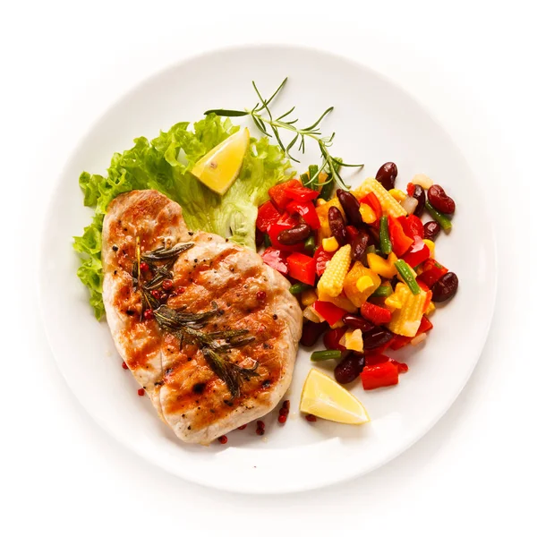 Filete Parrilla Verduras Sobre Fondo Blanco — Foto de Stock