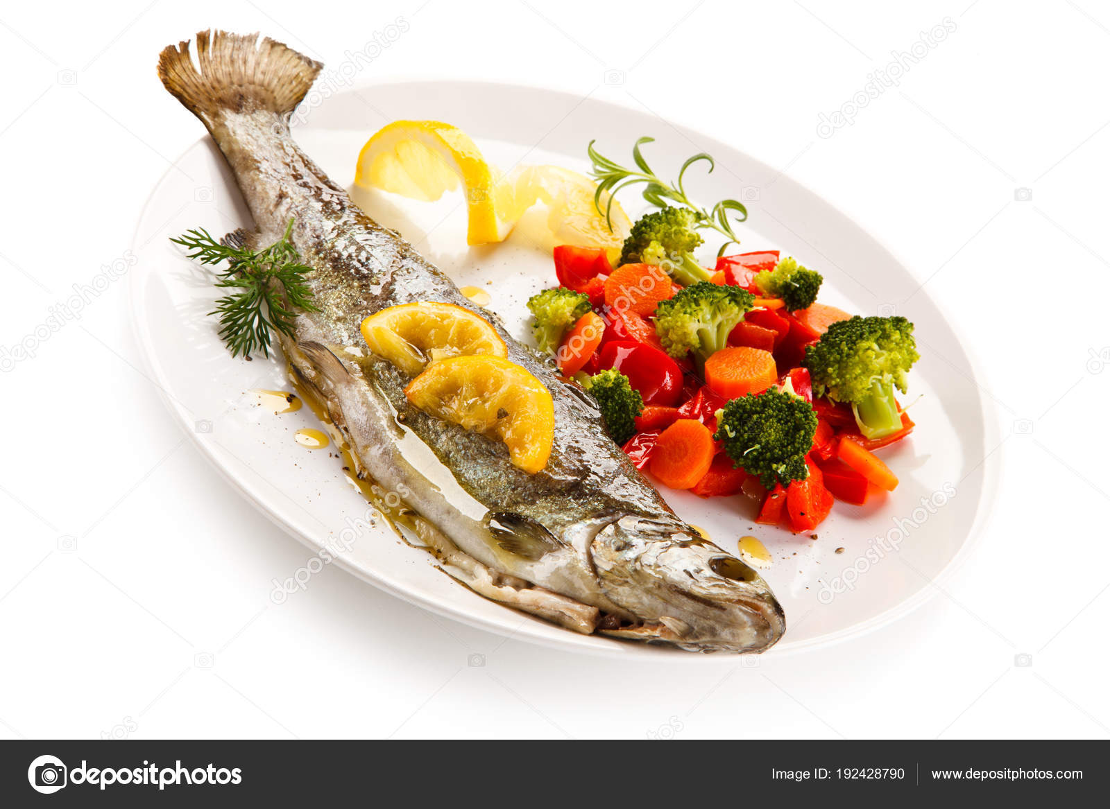 Vis Schotel Gebraden Forel Groenten Stockfoto C Gbh007 192428790