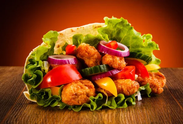Kebab Gegrilltes Fleisch Und Gemüse — Stockfoto
