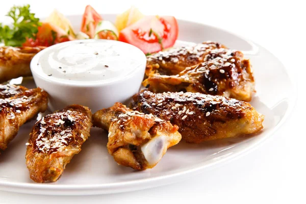 Gegrillte Chicken Wings Und Gemüse — Stockfoto