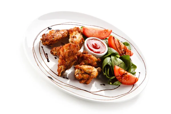 Ali Pollo Fritte Con Verdure Salsa Barbecue — Foto Stock