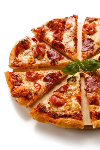 Pizza Italiana Sobre Tabla Madera — Foto de Stock