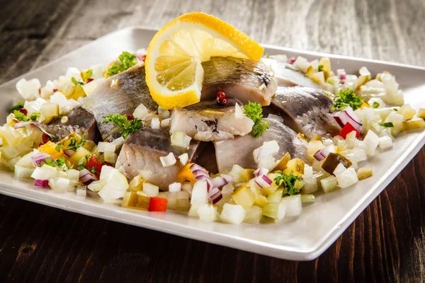 Salada Com Arenque Salgado — Fotografia de Stock