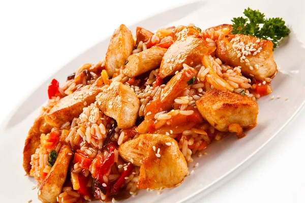 Πικάντικο Πιάτο Ασιατικό Στυλ Ρύζι Κοτόπουλο Και Λαχανικά — Φωτογραφία Αρχείου