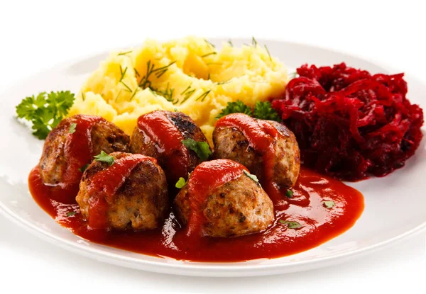 Boulettes Viande Avec Purée Pommes Terre Salade Betteraves — Photo