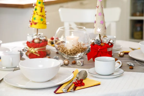 Mesa Comedor Servida Para Cena Festiva — Foto de Stock