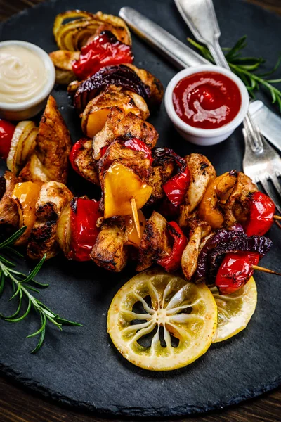 Spicy Barbecue Vegetables Meat Skewers — Stock Photo, Image