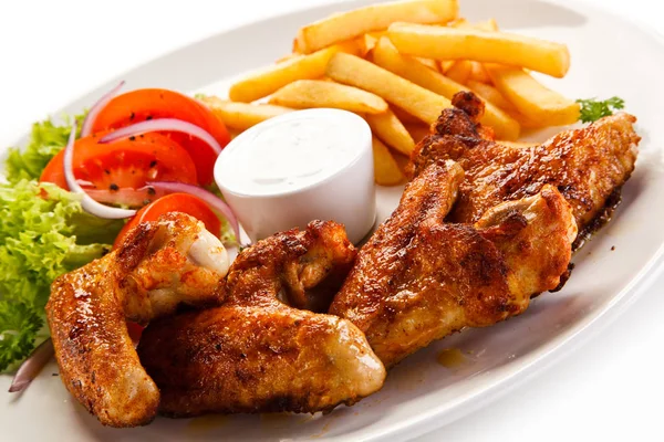Spicy Chicken Wings Fresh Vegetables French Fries Cream Sauce — Stock Photo, Image