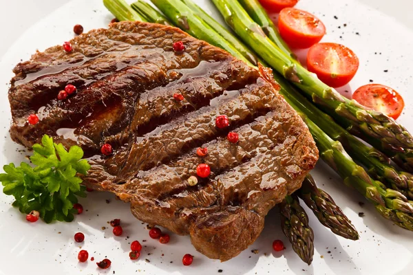 Carne Asada Con Espárragos Tomates Cherry — Foto de Stock