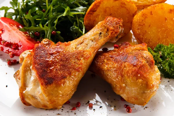 Bacchette Pollo Con Patate Fritte Rucola — Foto Stock