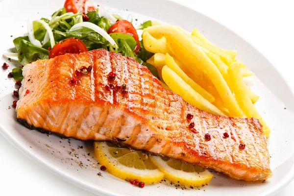 Grilled Salmon Steak French Fries Fresh Vegetables — Stock Photo, Image