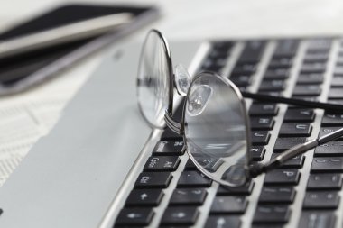 İş kompozisyon masada 