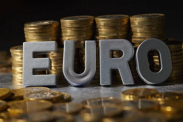 Moedas de euro poupança — Fotografia de Stock