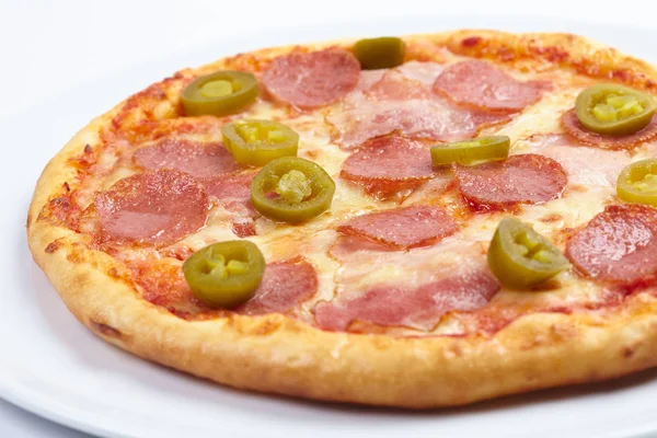 신선한 맛 있는 피자 — 스톡 사진