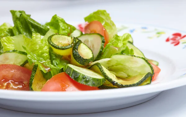 Salada de legumes saborosa — Fotografia de Stock