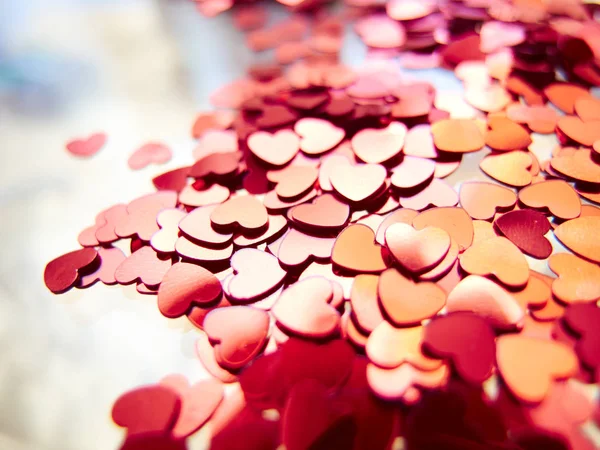 Confettis coeurs rouges — Photo